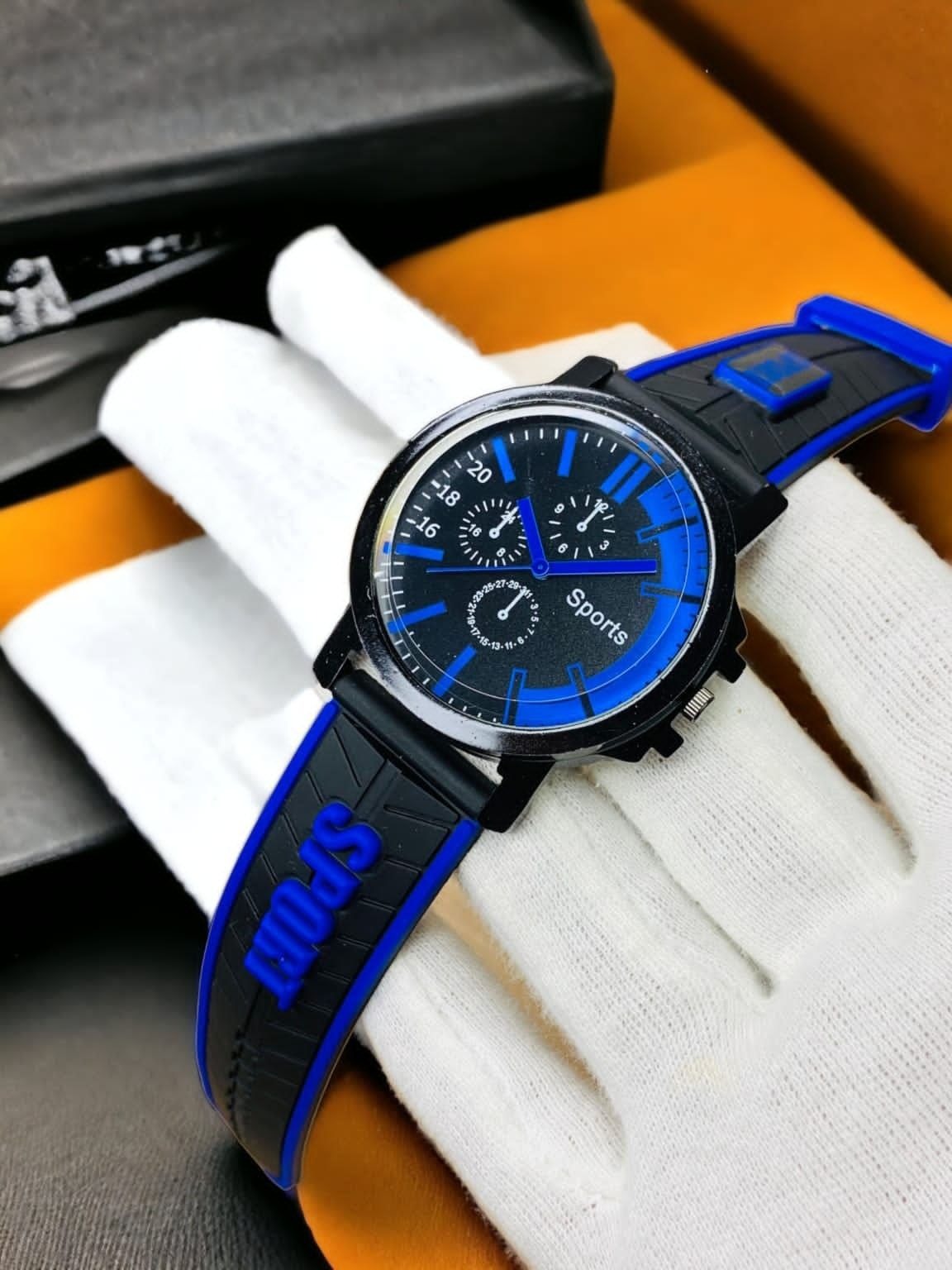 Blue color Stylish Sports Analog Rubber Strap Watch For Boys Men's